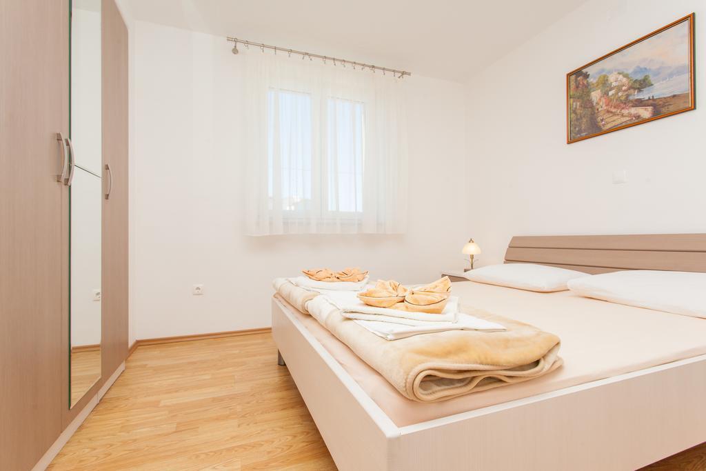 Apartments Mia บัชกา ภายนอก รูปภาพ