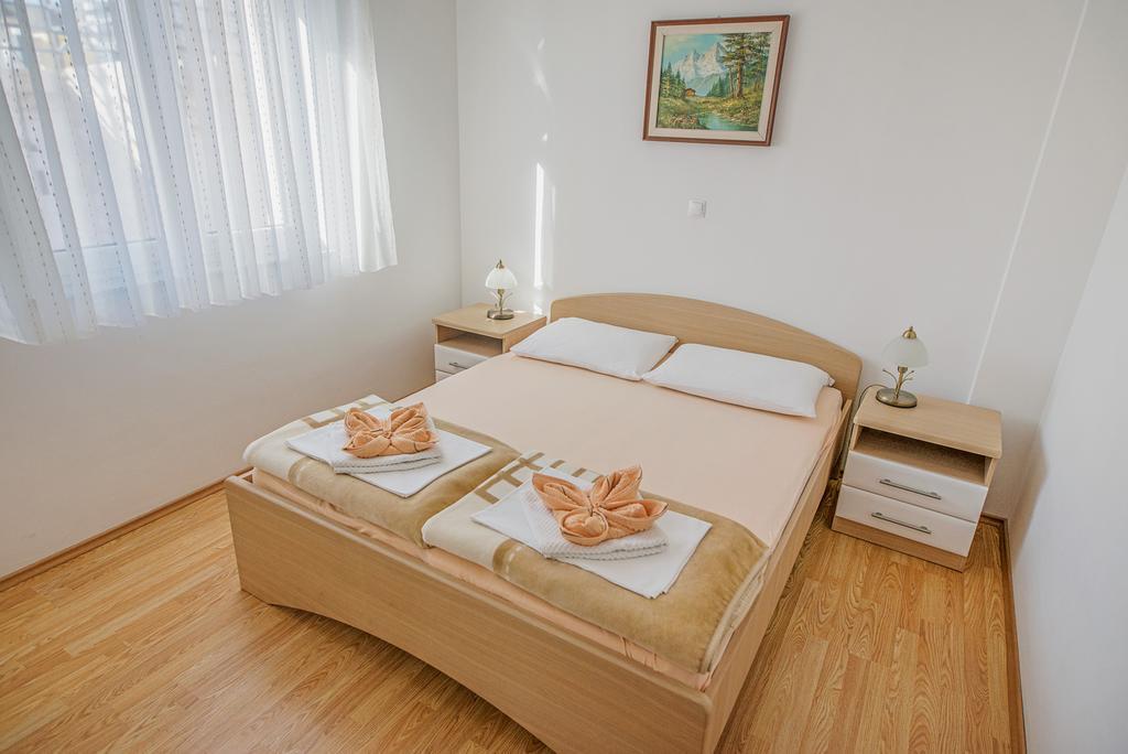 Apartments Mia บัชกา ภายนอก รูปภาพ