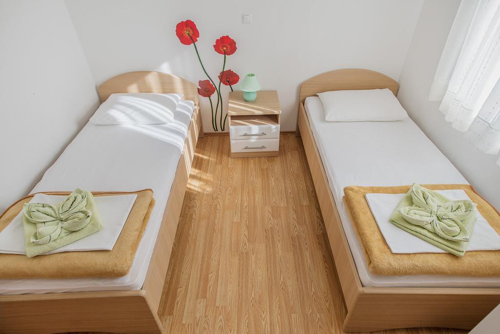 Apartments Mia บัชกา ภายนอก รูปภาพ