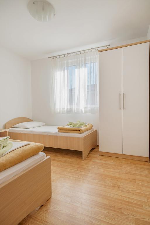 Apartments Mia บัชกา ภายนอก รูปภาพ