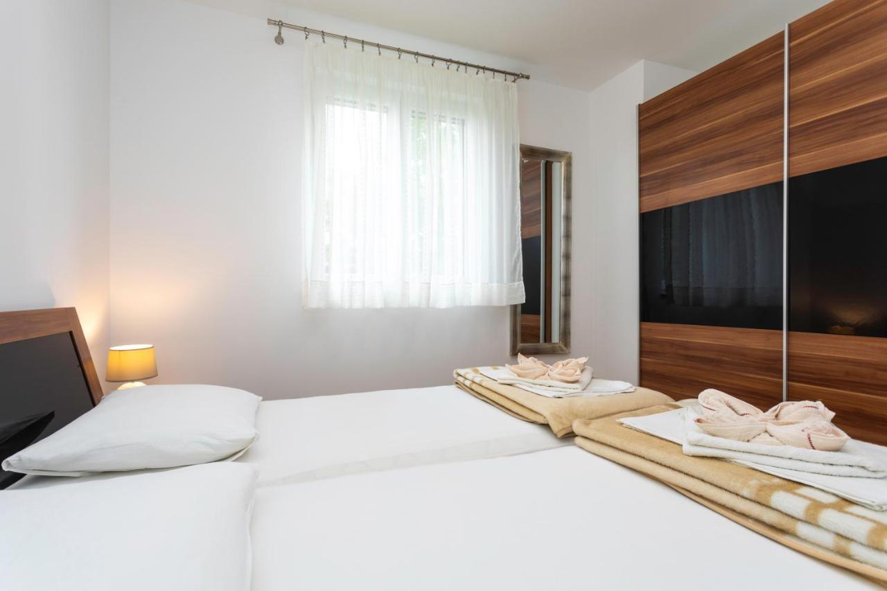 Apartments Mia บัชกา ภายนอก รูปภาพ