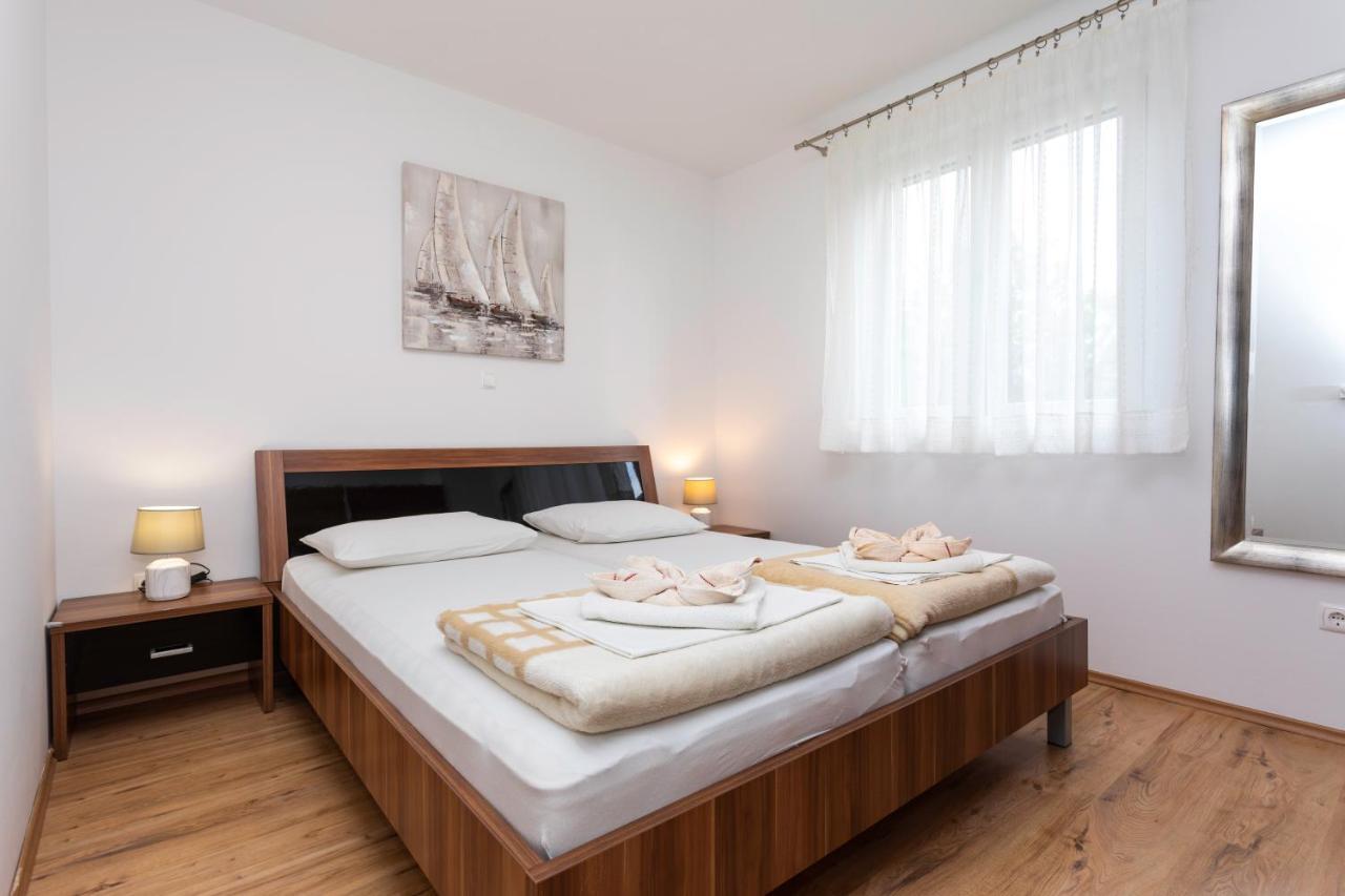 Apartments Mia บัชกา ภายนอก รูปภาพ